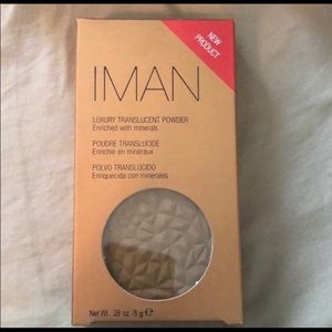 IMAN translucent powder in earth medium